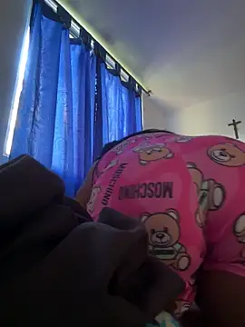 emmyjhonson07 online show from October 16, 1:12 pm