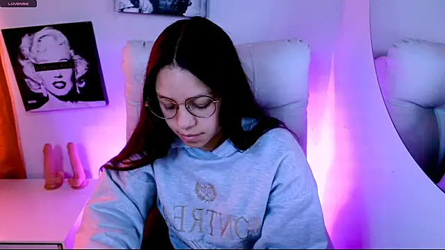 SamanthaRoldaan online show from March 4, 3:18 pm