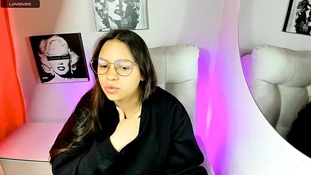 SamanthaRoldaan online show from April 13, 2:22 pm