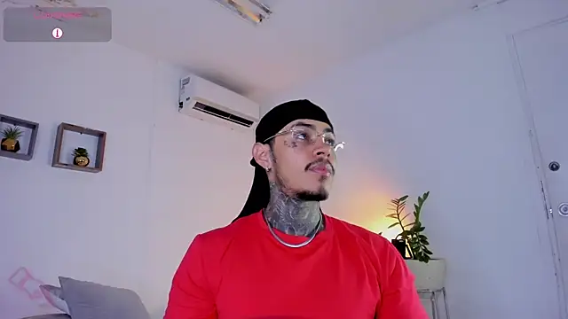 JordanSmiith  online show from February 19, 8:41 pm