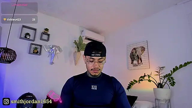 JordanSmiith  online show from March 17, 11:54 pm