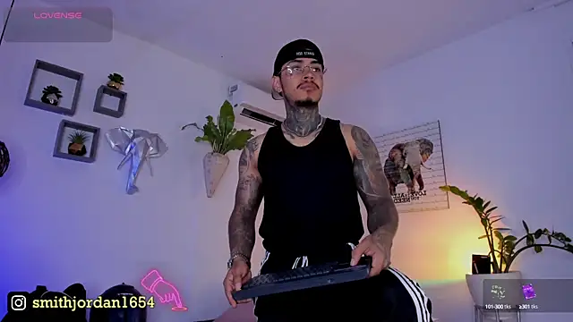 JordanSmiith  online show from March 21, 9:12 pm