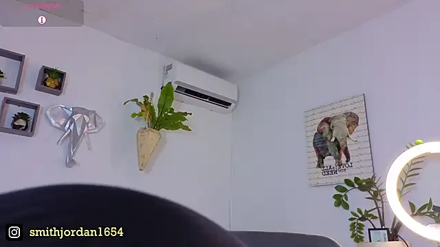 JordanSmiith  online show from September 24, 8:45 pm