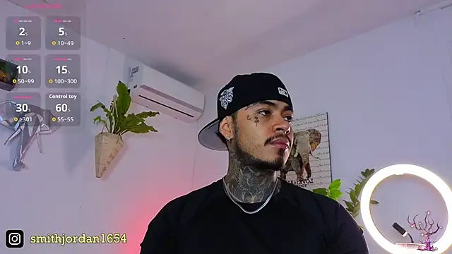 JordanSmiith  online show from October 8, 7:55 pm