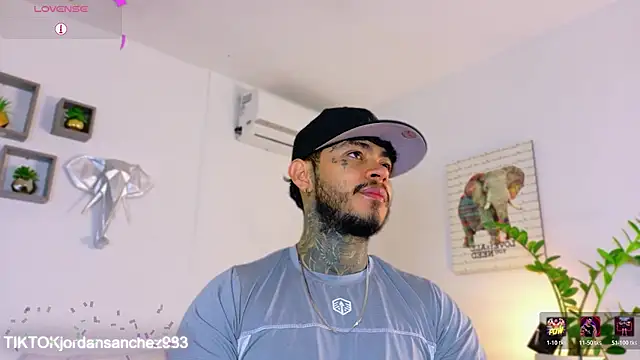 JordanSmiith  online show from March 4, 8:37 pm