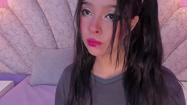 chloe watson  online show from March 9, 11:35 pm