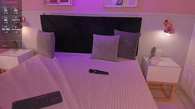 chloe watson  online show from April 1, 8:17 pm