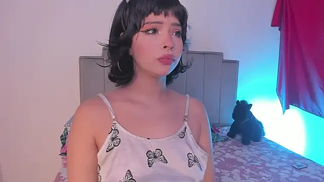 chloe watson  online show from July 23, 2:48 pm