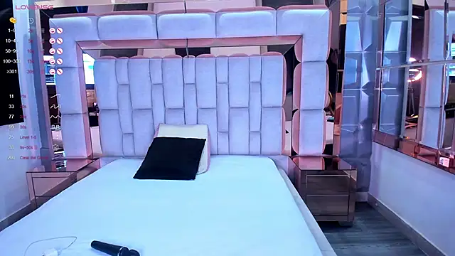 Snapshot of samantasm chatting on January 31, 3:52 am samantasm online show from January 31, 3:52 am