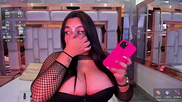 Snapshot of samantasm chatting on February 15, 3:09 am samantasm online show from February 15, 3:09 am