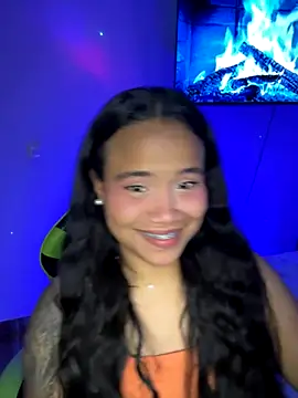 leila 22 online show from November 11, 8:14 am