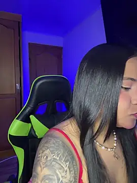 leila 22 online show from April 21, 7:47 am