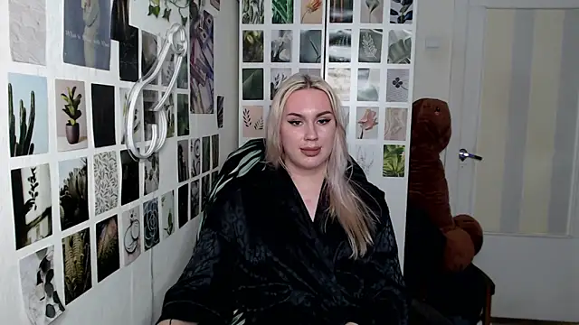 CapriScorpion online show from November 2, 4:53 pm