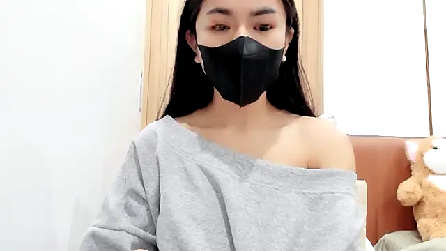 Snapshot of Lita-Julia chatting on February 15, 6:23 pm Lita-Julia online show from February 15, 6:23 pm