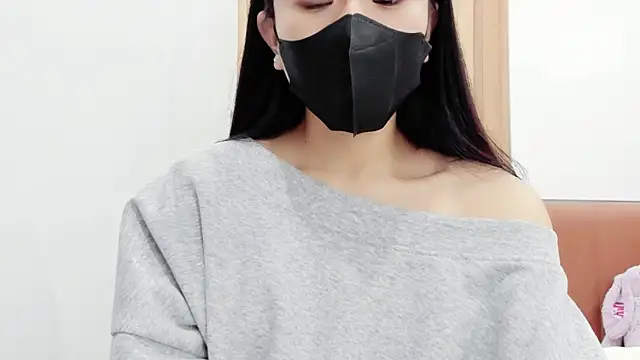 Snapshot of Lita-Julia chatting on March 15, 11:06 pm Lita-Julia online show from March 15, 11:06 pm