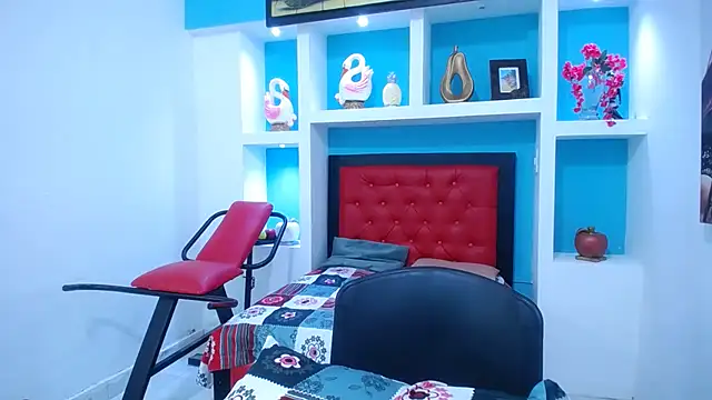 KatrinaQueen1 online show from March 16, 5:36 am