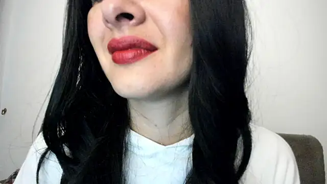 Snapshot of queen_fetish chatting on December 4, 10:46 am queen fetish online show from December 4, 10:46 am