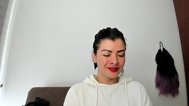 Snapshot of queen_fetish chatting on December 4, 3:43 pm queen fetish online show from December 4, 3:43 pm