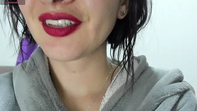 Snapshot of queen_fetish chatting on March 4, 11:32 pm queen fetish online show from March 4, 11:32 pm