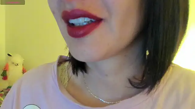 Snapshot of queen_fetish chatting on September 18, 10:17 am queen fetish online show from September 18, 10:17 am