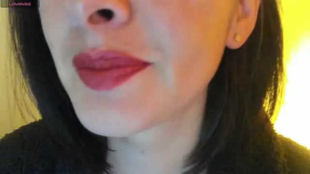 Snapshot of queen_fetish chatting on October 1, 2:12 pm queen fetish online show from October 1, 2:12 pm