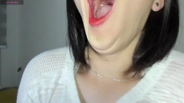 Snapshot of queen_fetish chatting on October 17, 10:29 am queen fetish online show from October 17, 10:29 am