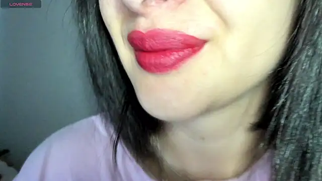 Snapshot of queen_fetish chatting on October 22, 10:37 am queen fetish online show from October 22, 10:37 am