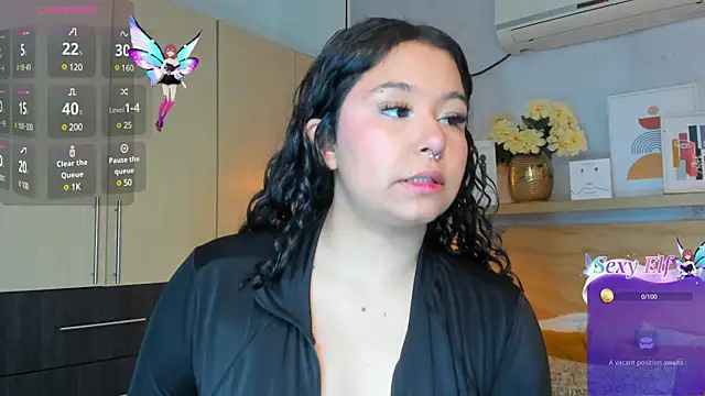 Snapshot of Atenea_cuteee chatting on January 2, 7:07 pm Atenea cuteee online show from January 2, 7:07 pm