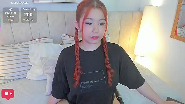 Snapshot of Atenea_cuteee chatting on February 18, 2:07 am Atenea cuteee online show from February 18, 2:07 am