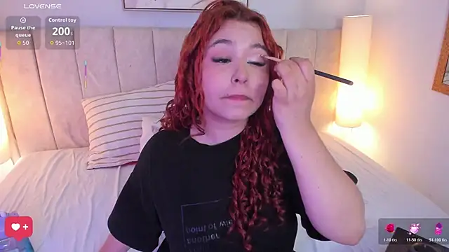 Snapshot of Atenea_cuteee chatting on February 26, 2:21 am Atenea cuteee online show from February 26, 2:21 am