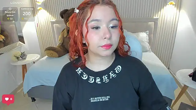 Snapshot of Atenea_cuteee chatting on March 5, 2:07 am Atenea cuteee online show from March 5, 2:07 am