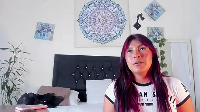 Snapshot of evelynjohnsoon chatting on January 8, 6:41 pm evelynjohnsoon online show from January 8, 6:41 pm