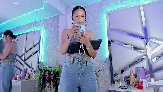 Miia002 online show from February 1, 3:30 am