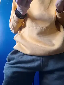 FreezingTie850 online show from March 15, 4:57 pm