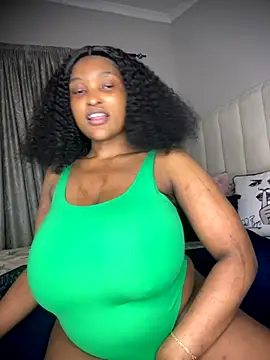 Snapshot of Bustygoddess32 chatting on November 18, 9:41 pm Bustygoddess32 online show from November 18, 9:41 pm