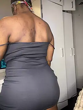 Bustygoddess32 online show from April 22, 12:46 am