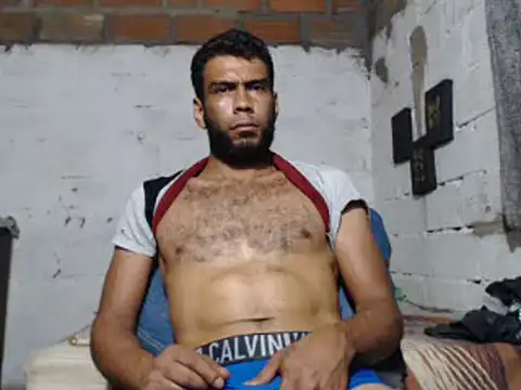 Snapshot of erik_alexander chatting on February 1, 4:35 am erik alexander online show from February 1, 4:35 am