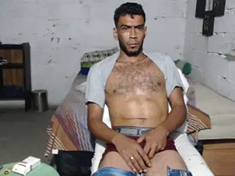 Snapshot of erik_alexander chatting on February 8, 9:24 am erik alexander online show from February 8, 9:24 am