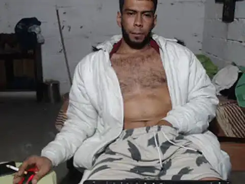 Snapshot of erik_alexander chatting on February 15, 3:42 am erik alexander online show from February 15, 3:42 am