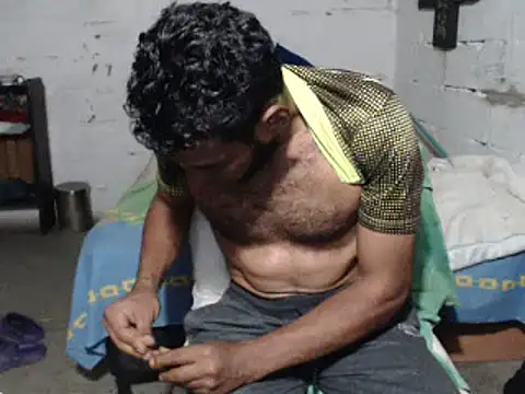 Snapshot of erik_alexander chatting on February 24, 2:08 am erik alexander online show from February 24, 2:08 am