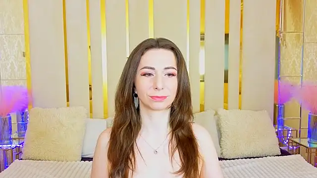 KimmmLi online show from April 25, 6:05 am