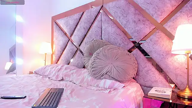 Jennalove  online show from April 8, 9:59 pm