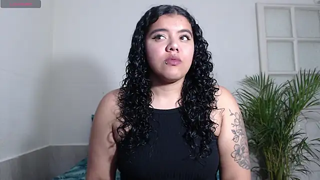 Snapshot of agata_22 chatting on December 30, 3:47 am agata 22 online show from December 30, 3:47 am