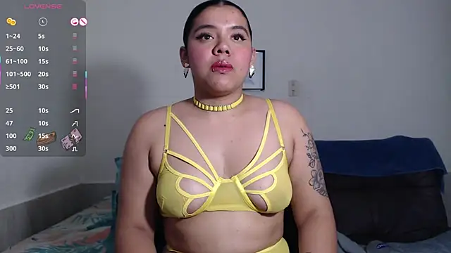 Snapshot of agata_22 chatting on October 14, 3:40 am agata 22 online show from October 14, 3:40 am