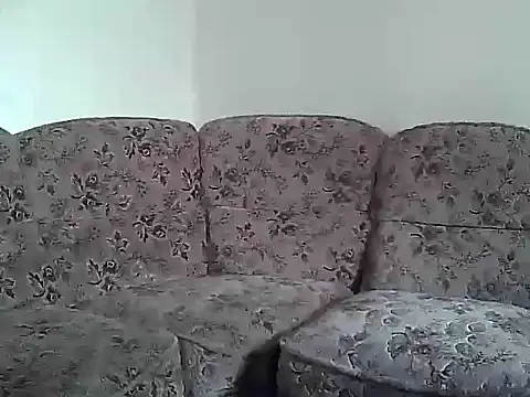 Snapshot of suarez1235 chatting on April 13, 10:43 am suarez1235 online show from April 13, 10:43 am