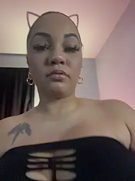 Snapshot of DestineeJayde chatting on July 14, 5:01 am DestineeJayde online show from July 14, 5:01 am