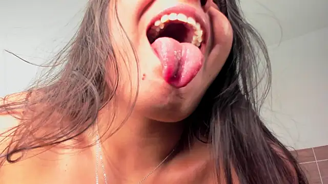 miaa daniels online show from March 5, 1:10 am