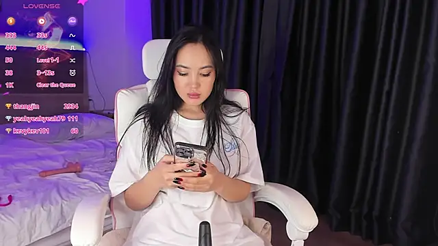 Snapshot of l1lpamp chatting on December 24, 5:23 pm l1lpamp online show from December 24, 5:23 pm