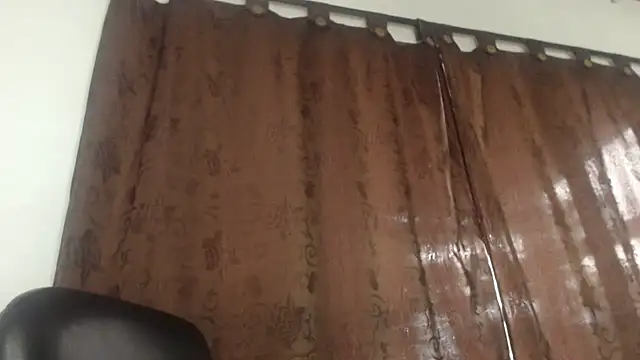 Snapshot of Alejagrantx chatting on February 21, 10:15 pm Alejagrantx online show from February 21, 10:15 pm