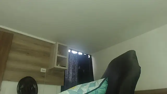 Alejagrantx online show from April 22, 10:00 pm